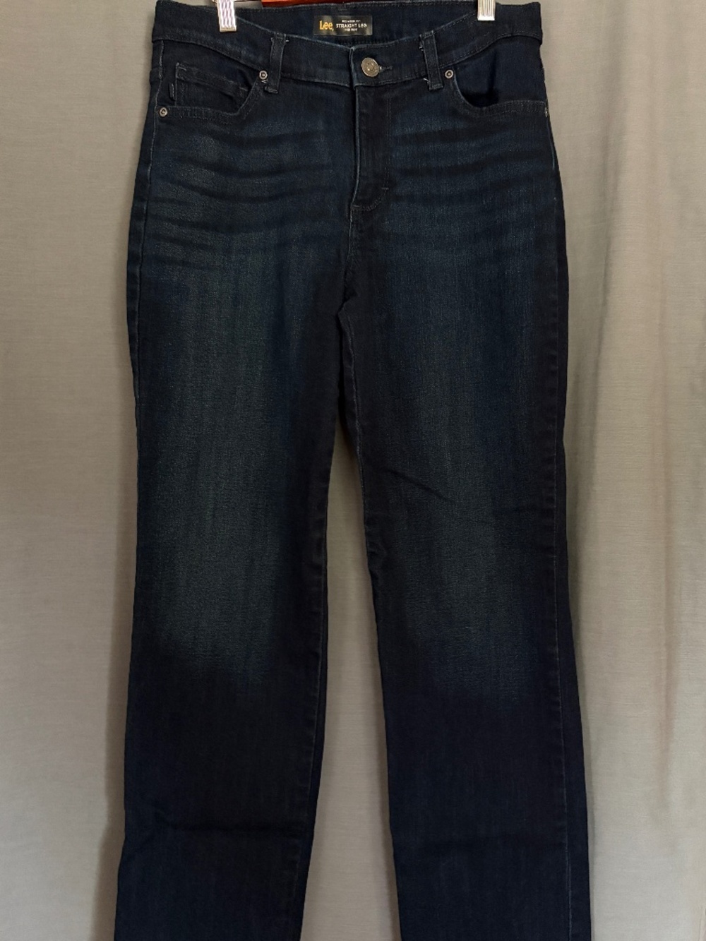 Lee Women's 8 Medium Relaxed Fit Straight Leg Mid Rise Blue Denim Jeans